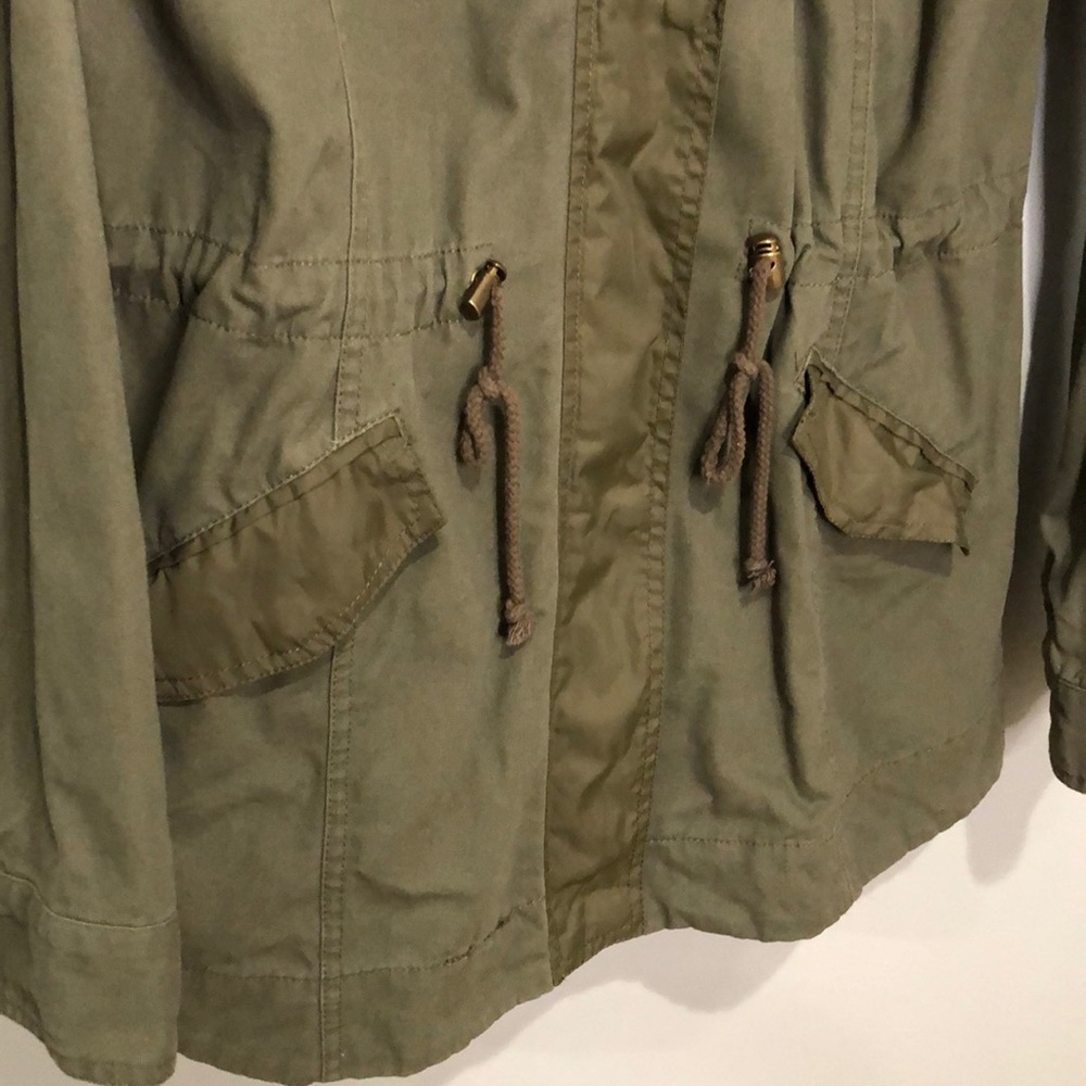 Signature Studio Utility Jacket - Picture 5 of 9